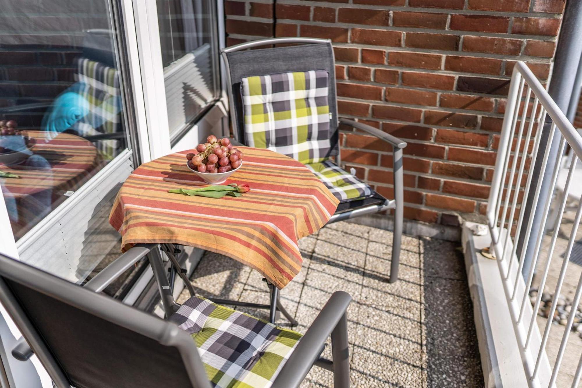 Urlaub Mit Ostseeblick, Schwimmbad, Sauna & Direkte Strandlage Kronsgaard Exterior photo